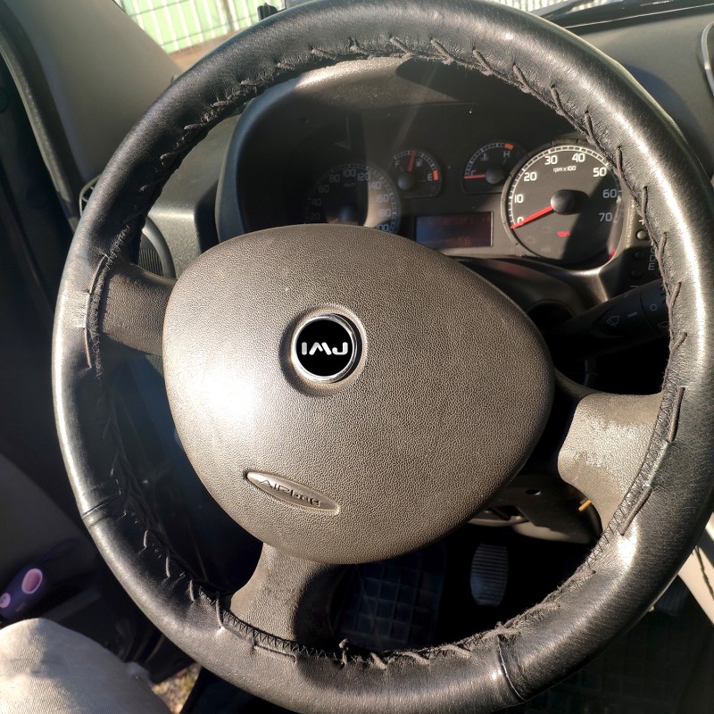 Coprivolante Presa Confort per Auto| da Cucire | in Pelle Naturale | Diametro 36-38 cm | Resistente all'Abrasione